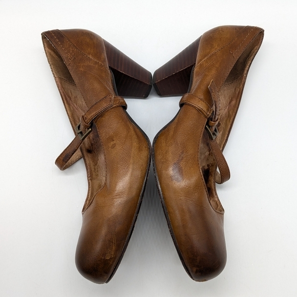 Frye Lois Brown Letter Block Heel 10 - Picture 6 of 13